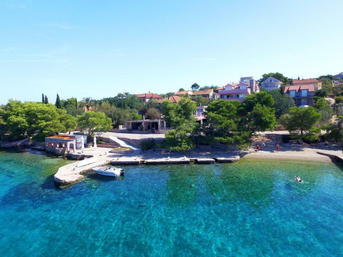 Villa Paris Nečujam エクステリア 写真